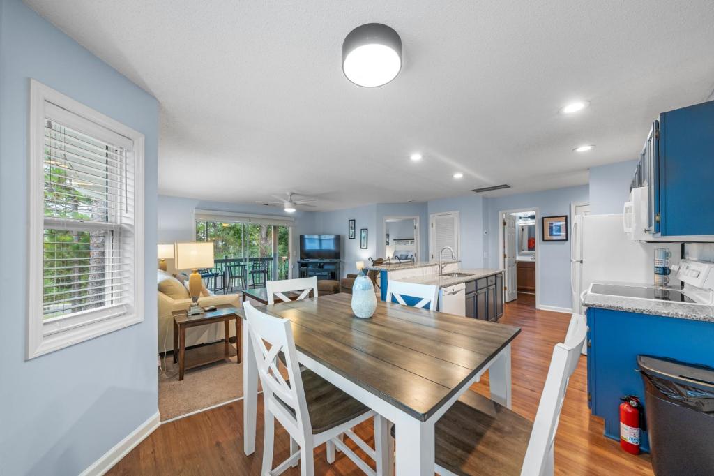 Primary picture of 3030 Marsh Winds Dr. Unit 505