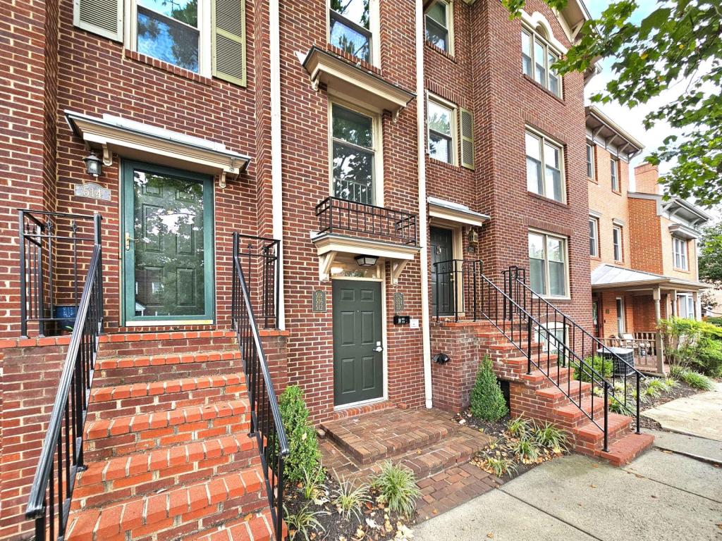Primary picture of 516 N West St