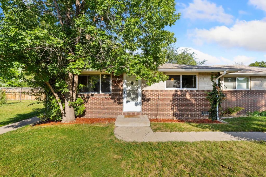 Primary picture of 837 Franklin Ave