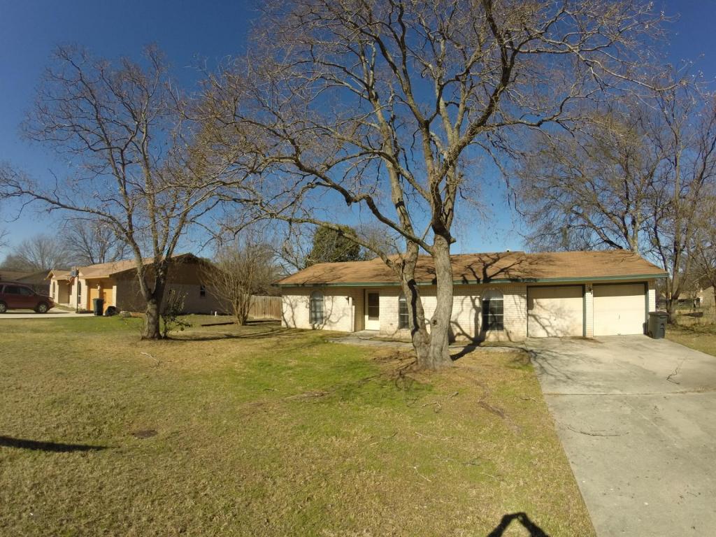 Primary picture of 205 E Indian Oaks Dr.