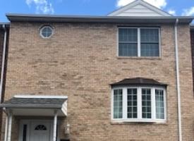 Primary image of 2402 Kanawha Terrace