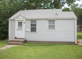 Primary image of 2408 Madison St