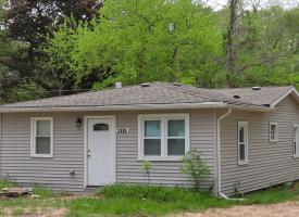 Primary image of 2326 Hickory St.
