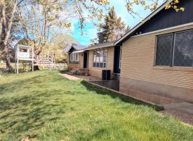 Primary image of 1645 W Pleasant View Dr.