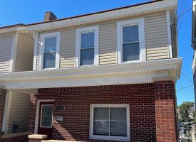 Primary image of 332 Boggs Ave