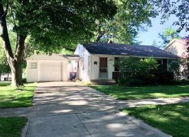 Primary image of 1117 Maybelle St NE
