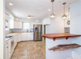 Primary image of 7005 Atlantic Ave
