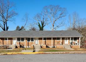 Primary image of 2459 Pine Avenue