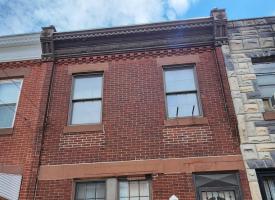 Primary image of 2327 S Rosewood St