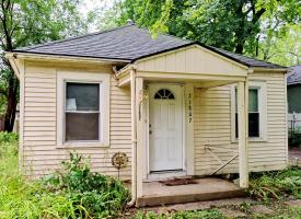 Primary image of 21807 Waldron St
