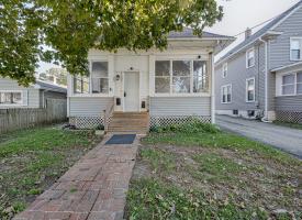 Primary image of 1143 Superior St, unit 2