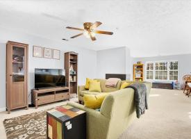 Primary image of 613 Admiral Dr