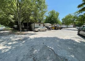 Primary image of 8102 Yale St