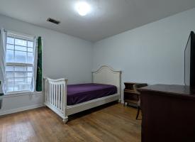 Primary image of 9th Street, Rm2, Irving TX 75060
