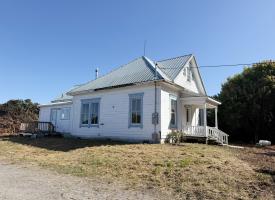 Primary image of 2332 Cannibal Island Rd