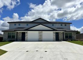 Primary image of 2618 Leroy Ln