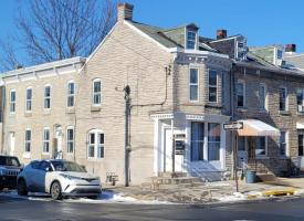 Primary image of 348 S 11th St