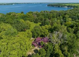 Primary image of 5104 Lake Shore Dr