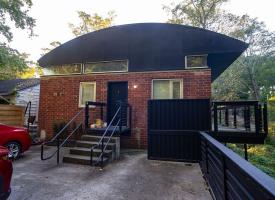 Primary image of 15 Burbank Dr SW