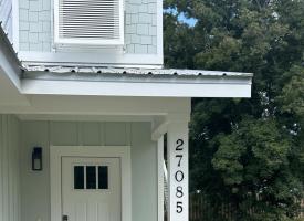 Primary image of 27085 Park Dr