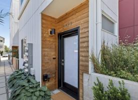 Primary image of 3424 Renton Pl S