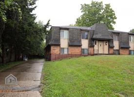 Primary image of 300 N 70th Terrace