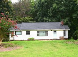 Primary image of 2736 Peachtree Rd