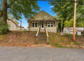 Primary image of 1312 St Charles St