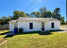 Primary image of 2302 Chisholm Rd