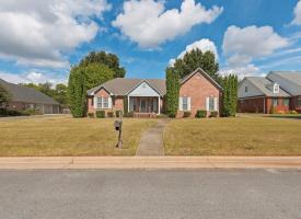 Primary image of 1405 Huston Dr.