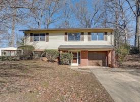 Primary image of 5707 Snow White Ln