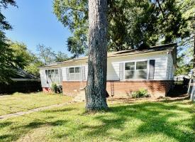 Primary image of 708 Cherry Ln