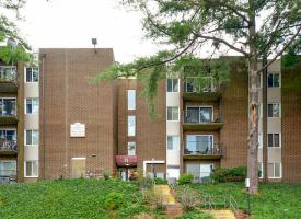Primary image of 75 S Reynolds St