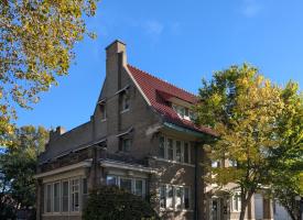Primary image of 408 W Mulberry St