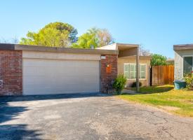 Primary image of 5253 S Lakewood Ct