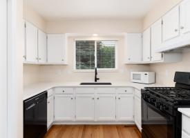 Primary image of 1424 S Sierra Dr